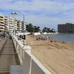 Beachfront Modern And Spacious Torrevieja