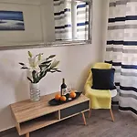 Beachfront Modern And Spacious Torrevieja